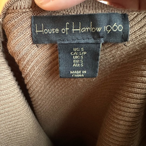 House of Harlow 1960 sweater deep v dress - size small - Picture 2 of 3